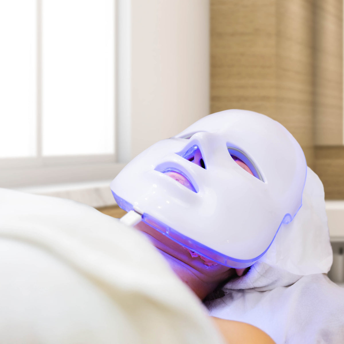 7-in-1 LED Light Therapy Face Mask – Advanced Skincare at Home!
